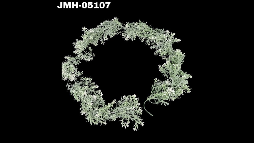 Colgante cenizo hoja estrellita. Mide 1.70 m 