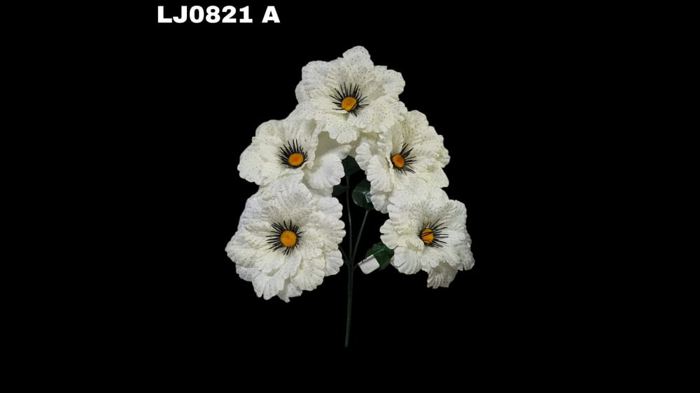 Ramo de dhalia *5 redondeada con pecas. Flor mide 16 cm A