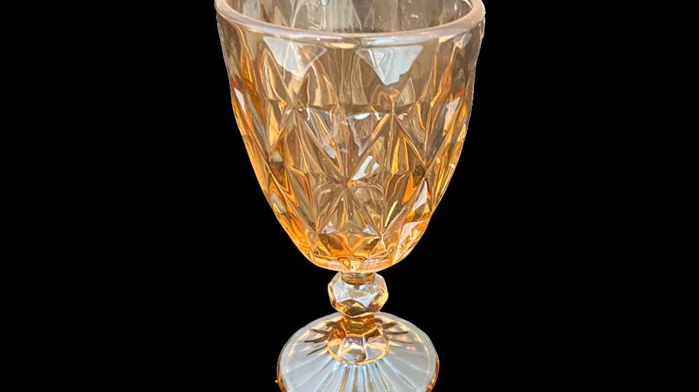 Copa de vino tipo cristal cortado nácar. 17 cm PIEZA B