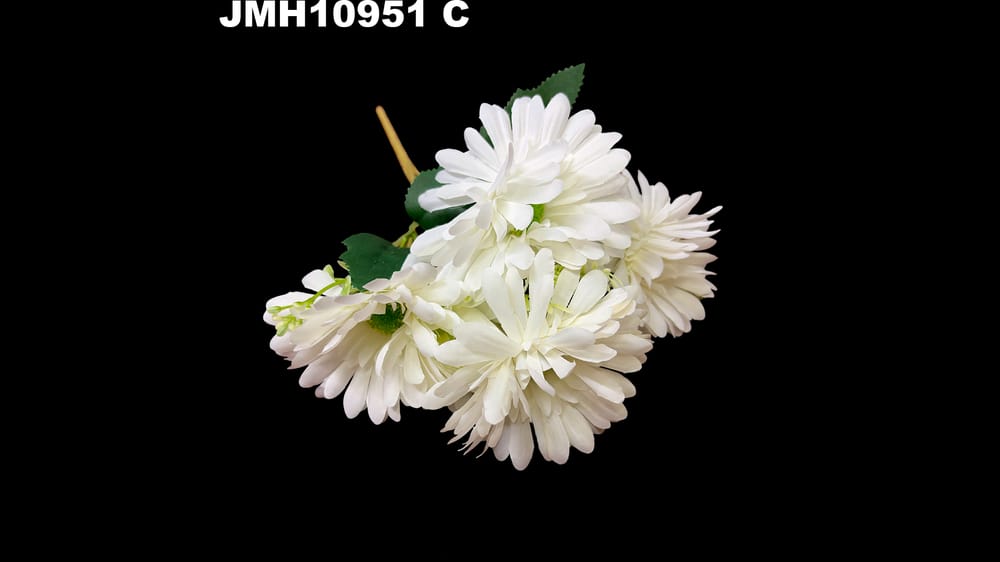 Ramito de margaritas vintage. Mide 30 cm C