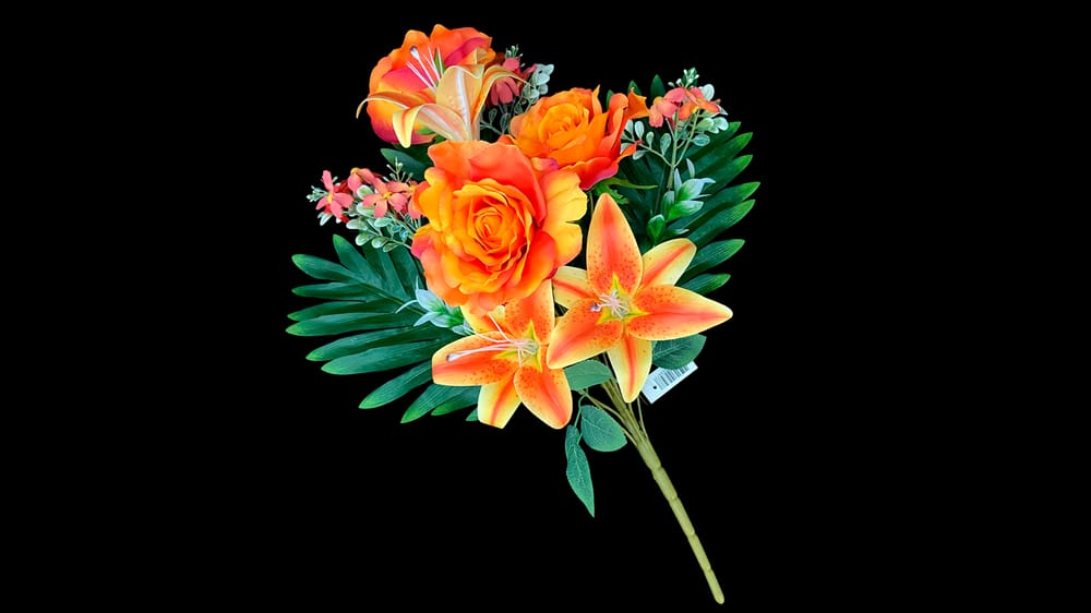 Ramo mixto rosa margarita y lily. Mide 50 cm C
