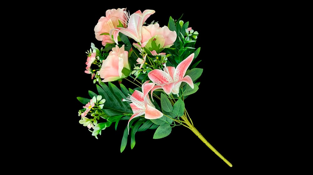 Ramo mixto rosa margarita y lily. Mide 50 cm B