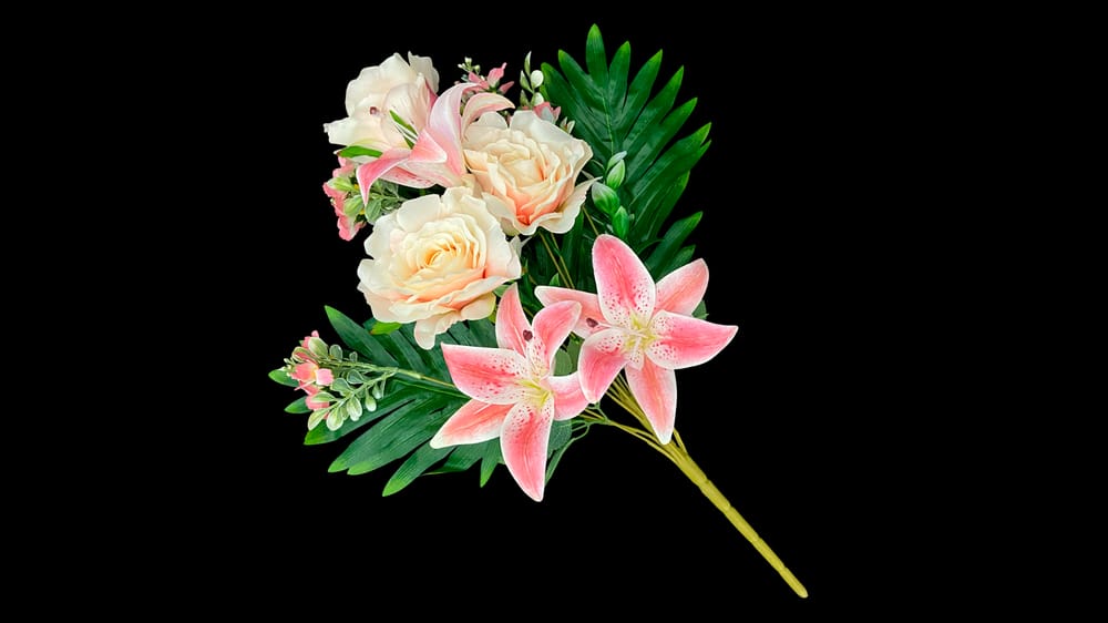 Ramo mixto rosa margarita y lily. Mide 50 cm D