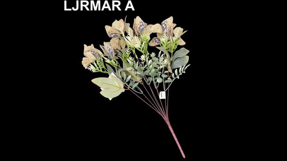 Ramo mediano mariposas y follaje *9 mide 50 cm  A