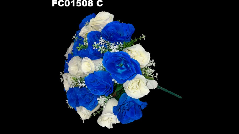 Bouquet boton de rosa * 24 con follajito C