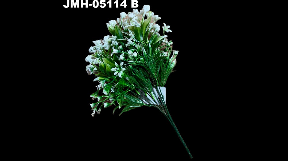 Ramito de flores mini. Mide 30 cm B