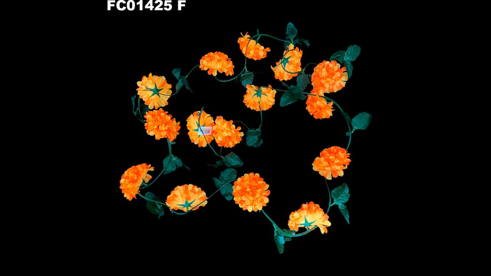 Guía cempazuchil con 15 flores. Mide 2.90 m F