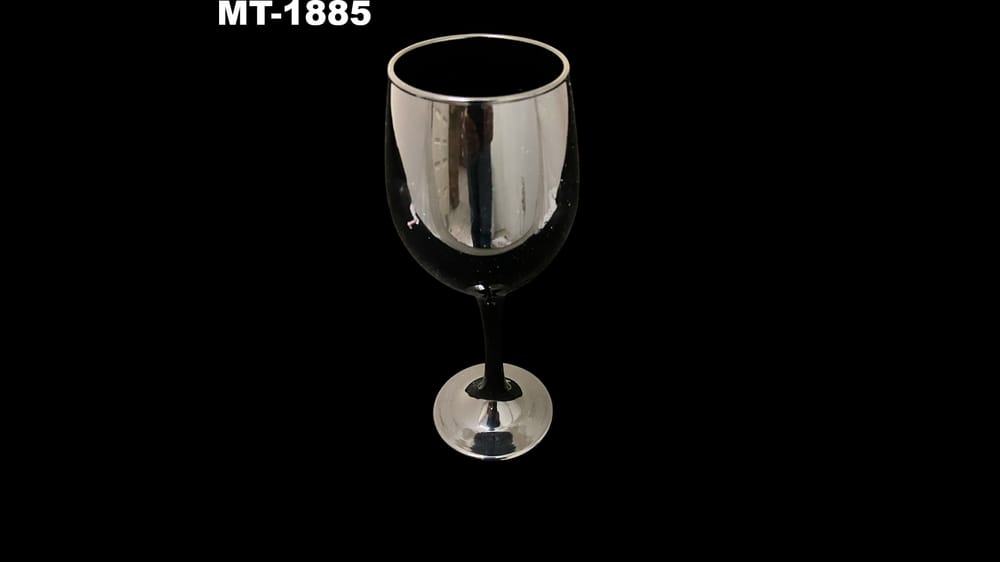 Copa de vino. Color negro.20 cm de alto CAJA CON 6  