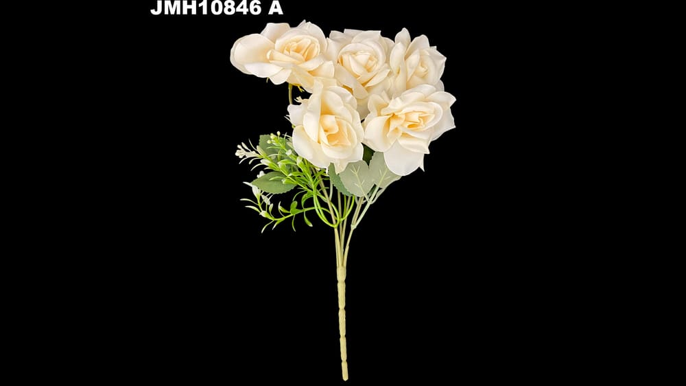 Ramito vintage de rosas *5. La rosa mide 6 cm A