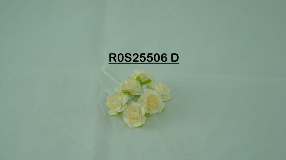 Rosa de papel con 6 flores bolsa con 12 ramos (72 flores) cada flor mide 2.5 cm D