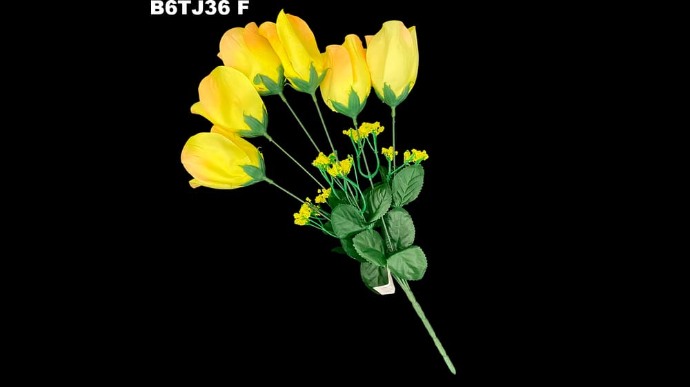 Ramo de botón de rosa * 6 satinado. Flor mide 7 cm