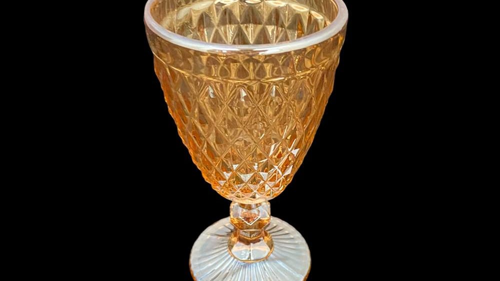 Copa de vino tipo cristal cortado nácar. 17 cm PIEZA