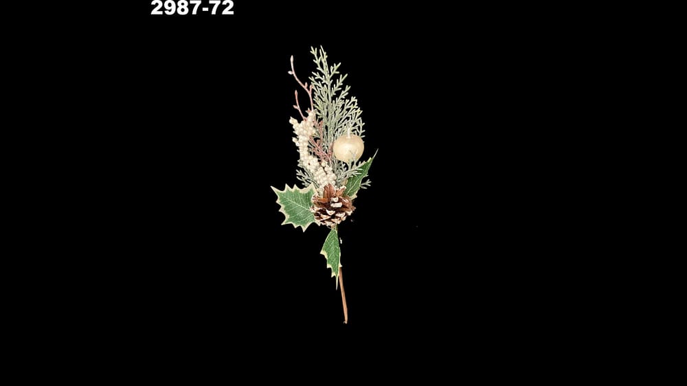 Corsage nácar con manzana, perlas y piña. Mide 27 cm