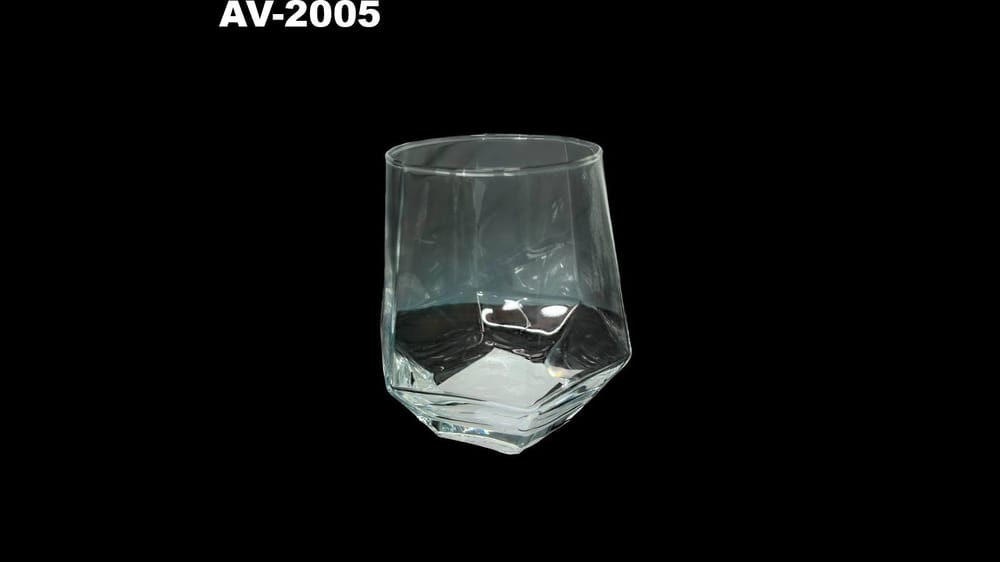 Vaso chico de 6 lados. 300 ml. Mide 9 cm. 