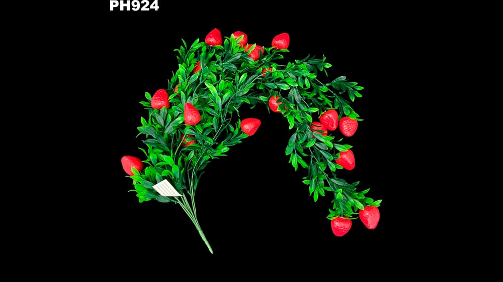 Colgante de follaje con fresas. Mide 80 cm