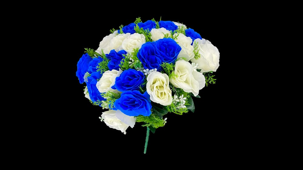 Bouquet de botón de rosa *24 Mide 37 cm