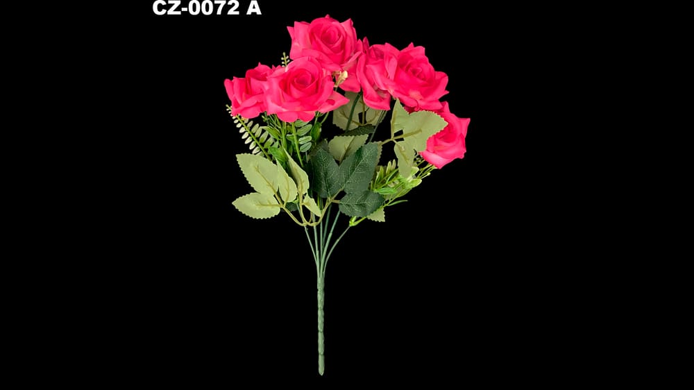 Ramito vintage de rosas medianas*6. La rosa mide 5 cm