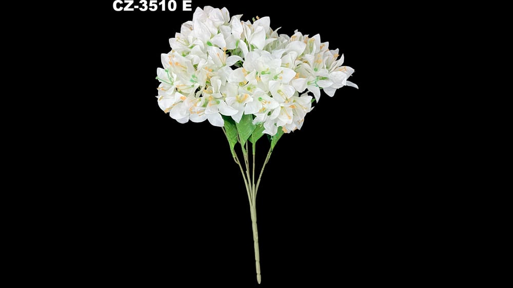 Ramo mediano de mariposa blanca. Mide 45 cm